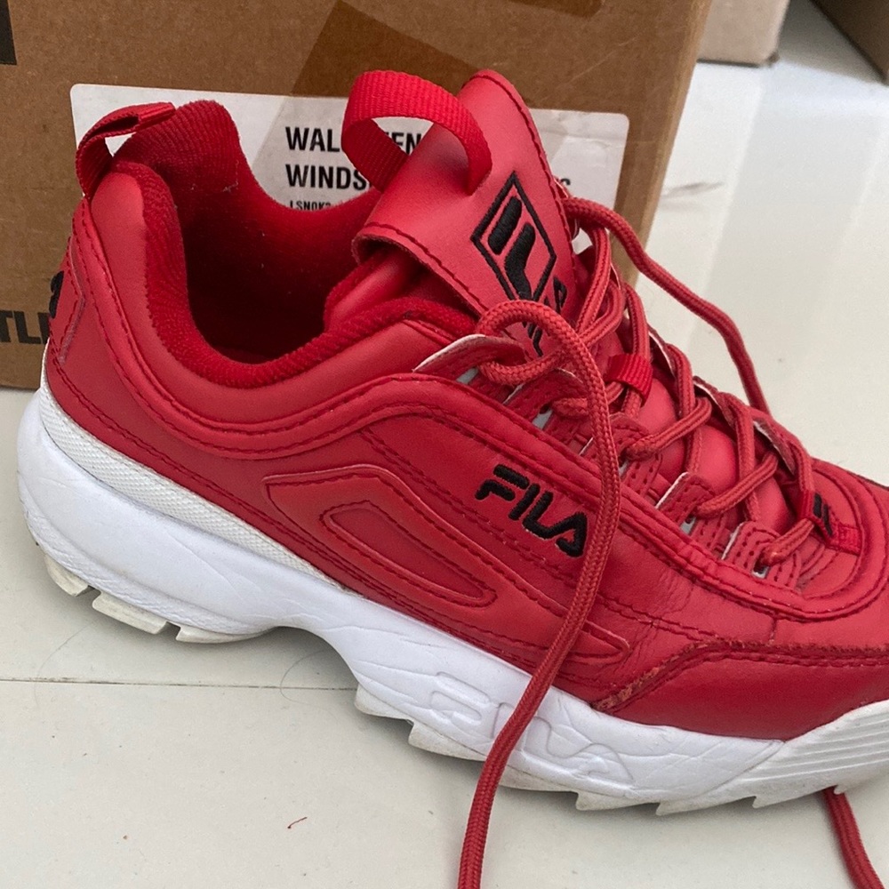 Red Fila - Picture 2 of 9